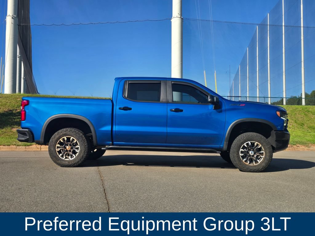 Used 2022 Chevrolet Silverado 1500 ZR2 w/ Technology Package AWD/4WD image 2