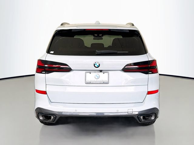Used 2024 BMW X5 xDrive40i w/ M Sport Package AWD/4WD image 6
