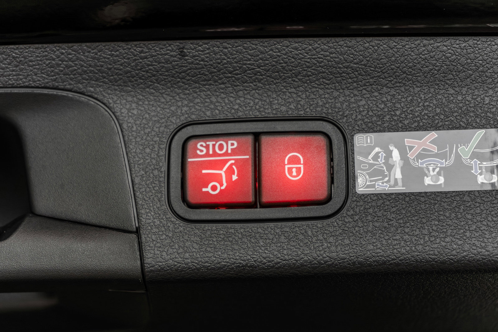 New 2026 Mercedes-Benz GLS 450 4MATIC image 34