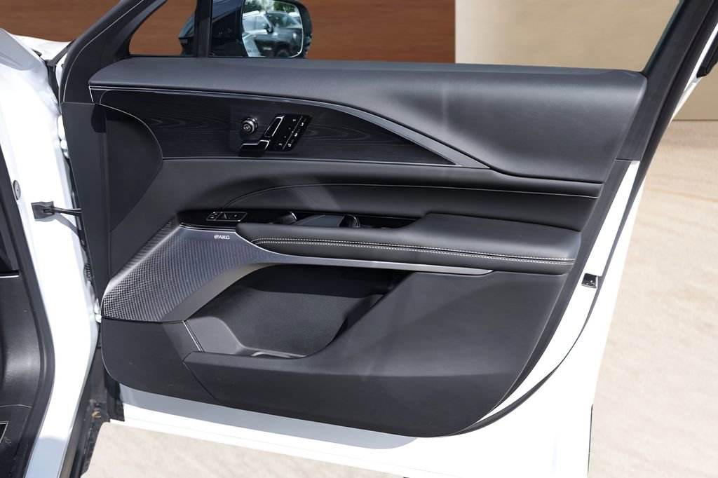 Used 2025 Cadillac Lyriq Luxury w/ LPO, Floor Liner Package image 27