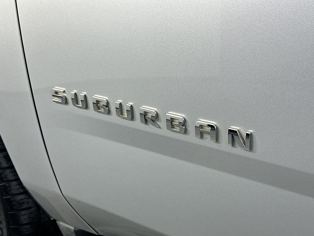 Used 2016 Chevrolet Suburban LT AWD/4WD image 29