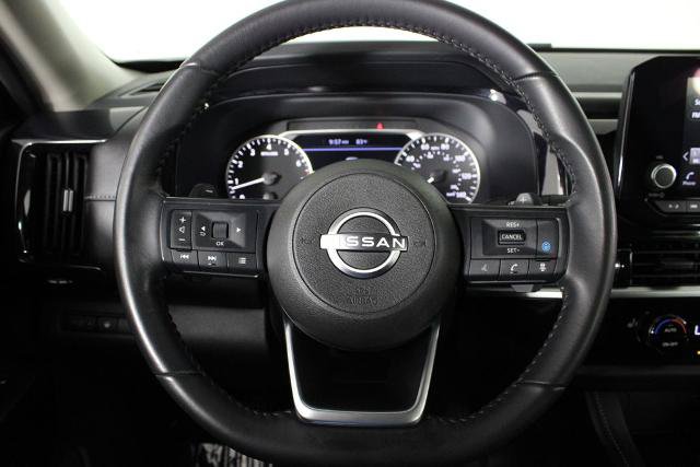 Certified 2024 Nissan Pathfinder SV w/ Black Appearance Package FWD image 26