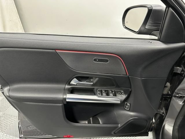 Used 2022 Mercedes-Benz GLA 250 4MATIC image 13