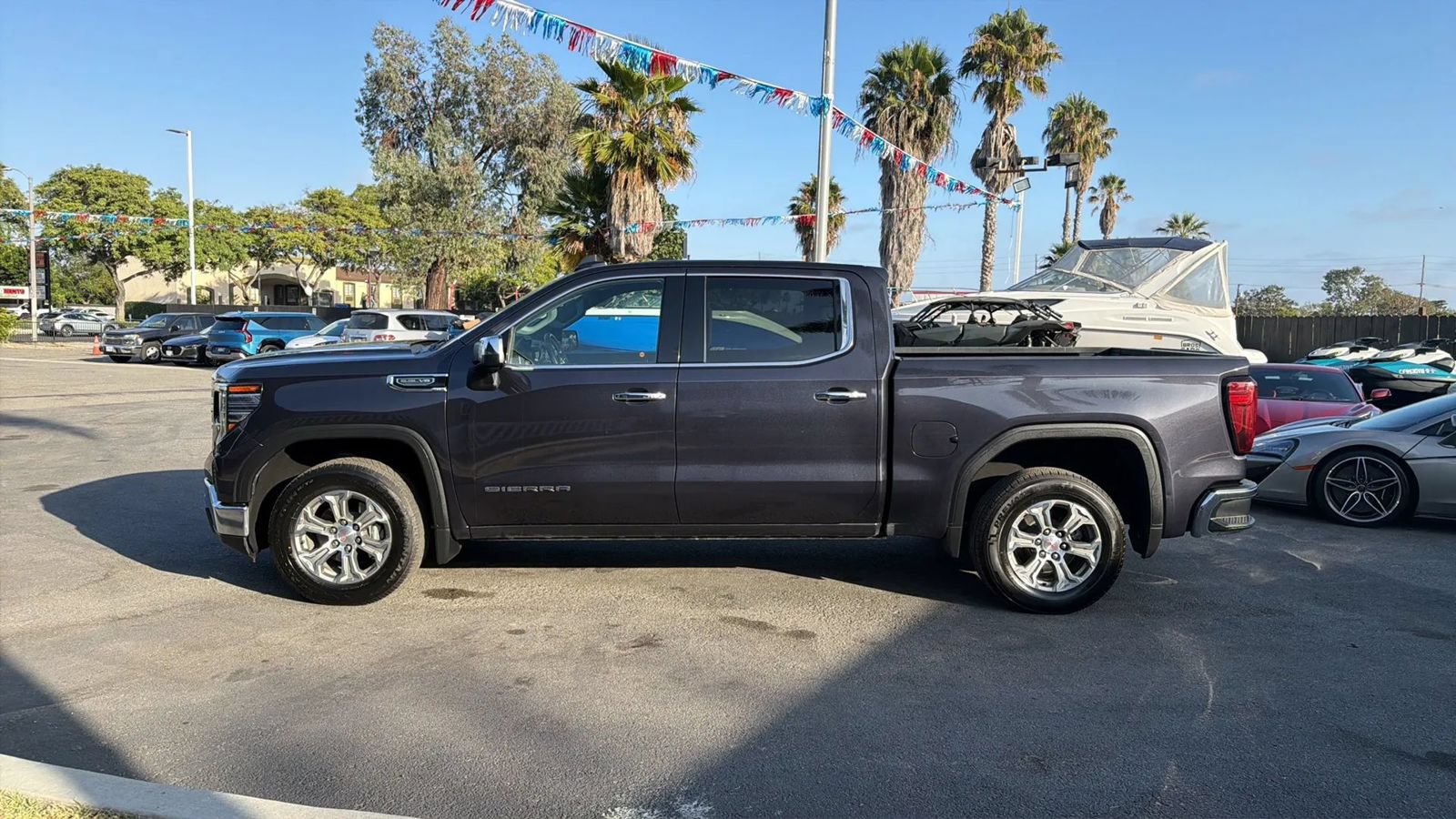 Used 2025 GMC Sierra 1500 SLT RWD image 5