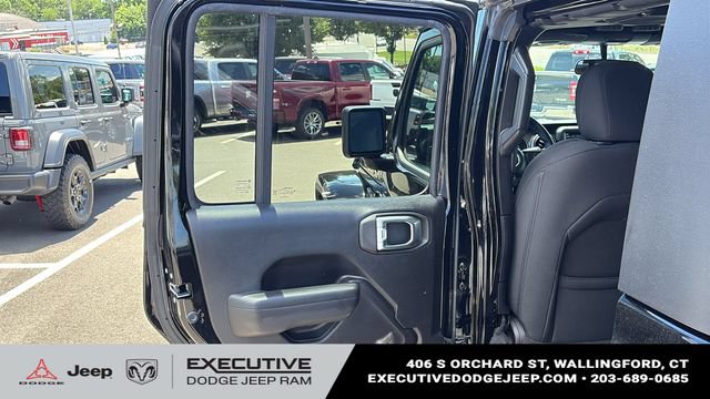 Used 2022 Jeep Gladiator Sport AWD/4WD image 19
