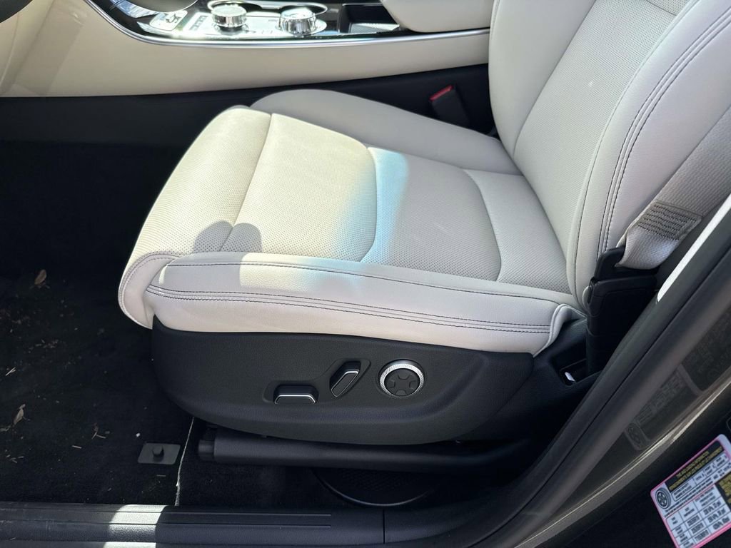 New 2026 Genesis GV70 2.5T image 20