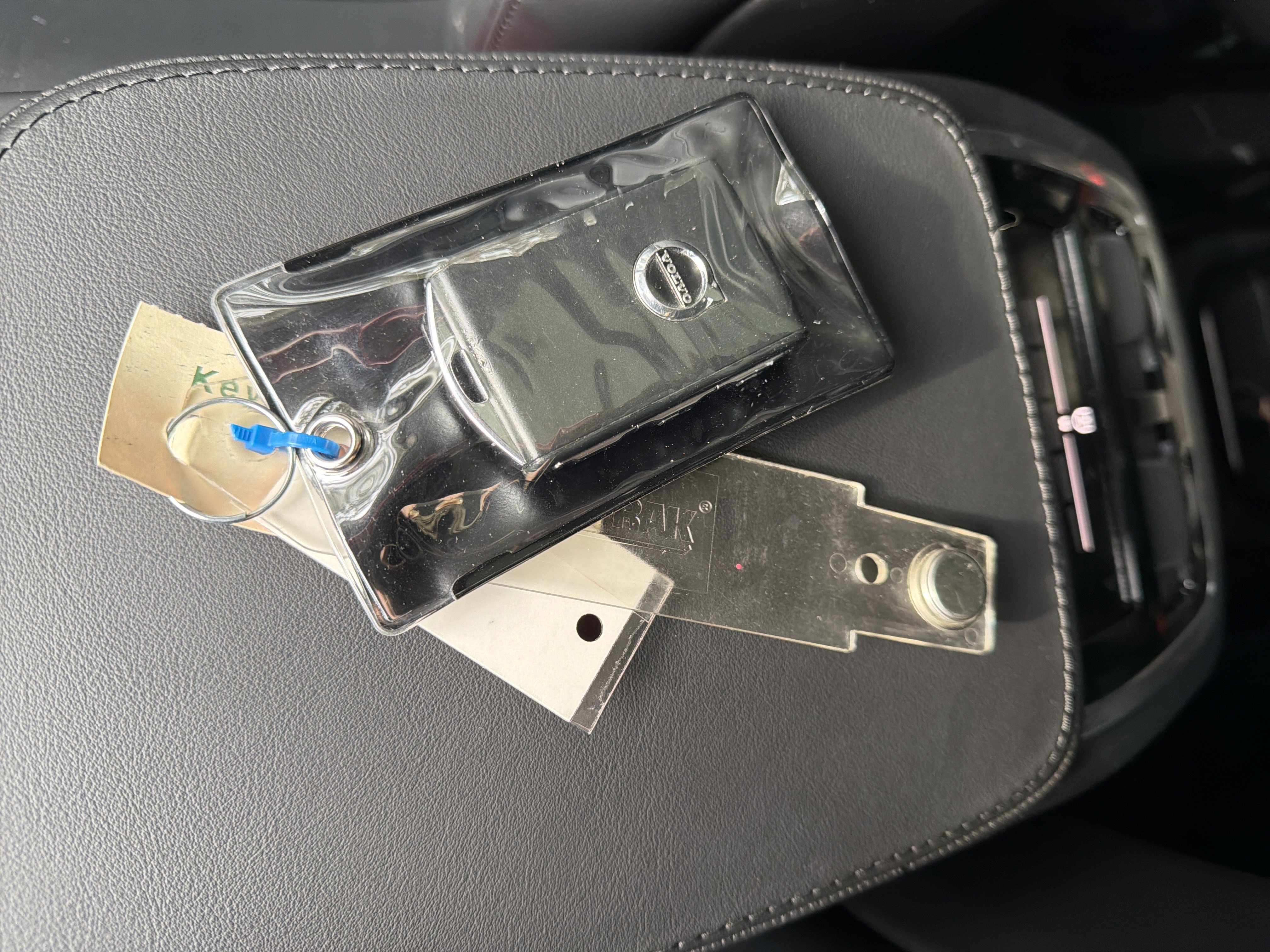 Certified 2025 Volvo XC90 B5 Core image 38