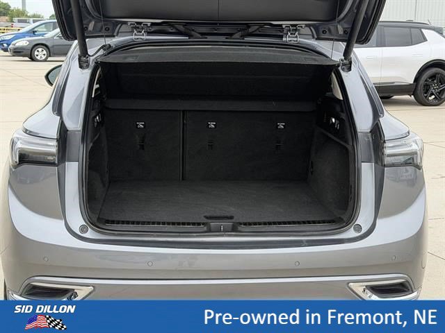 Certified 2021 Buick Envision Avenir w/ Technology Package II AWD/4WD image 5