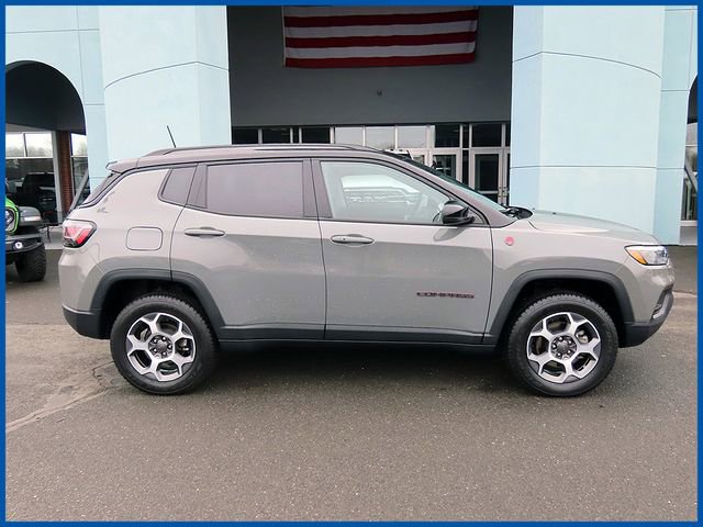 Used 2022 Jeep Compass Trailhawk w/ Trailhawk Elite Group image 1