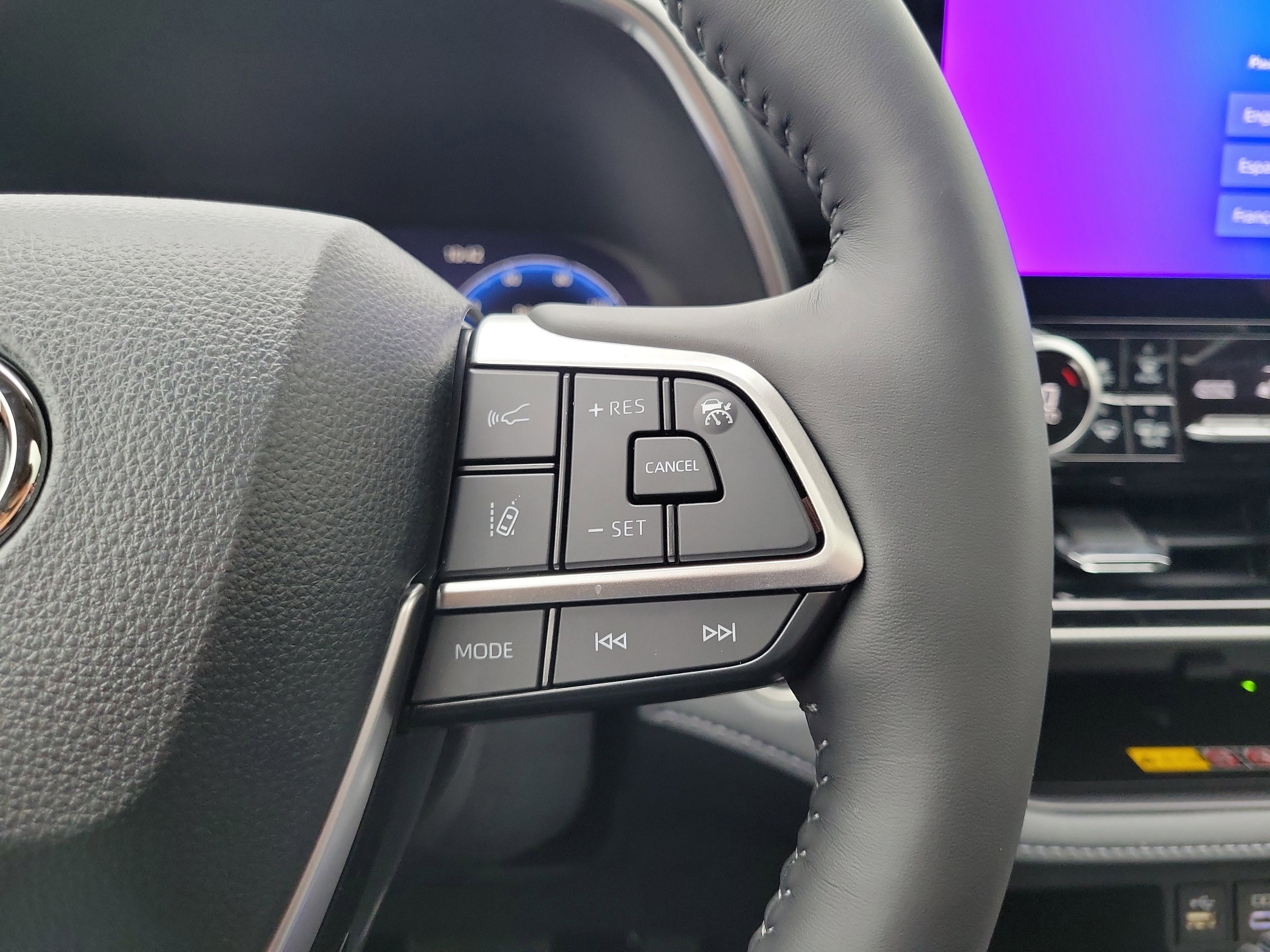 New 2025 Toyota Highlander Platinum image 23