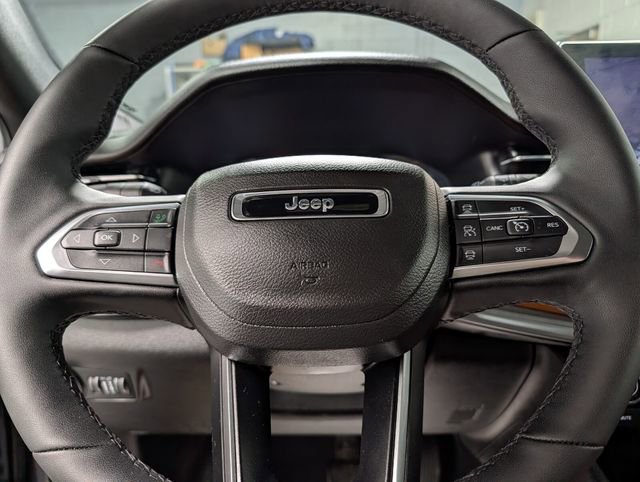 Used 2024 Jeep Compass Limited image 19