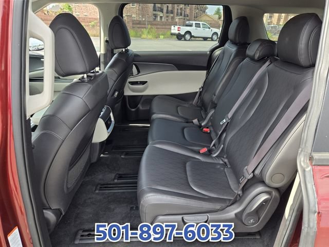 Used 2024 Kia Carnival LX FWD image 11