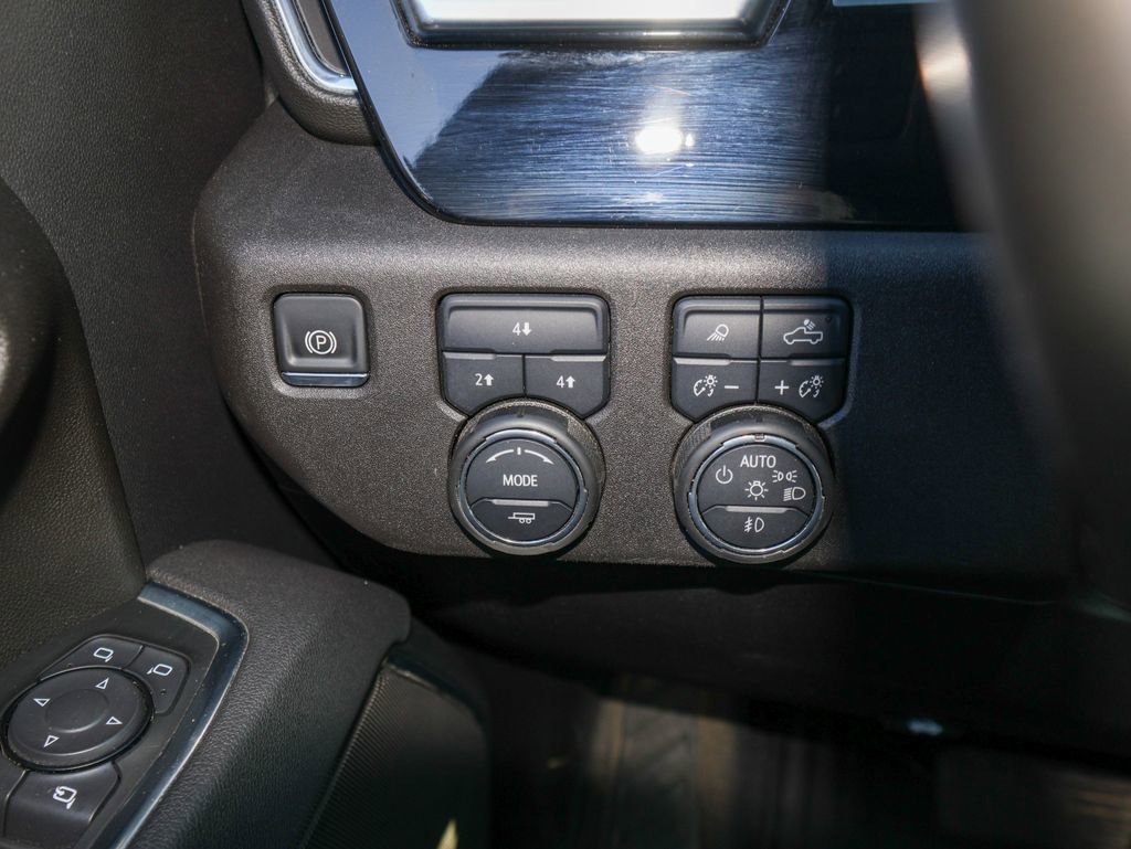 Certified 2025 Chevrolet Silverado 3500 LT w/ Safety Package image 22