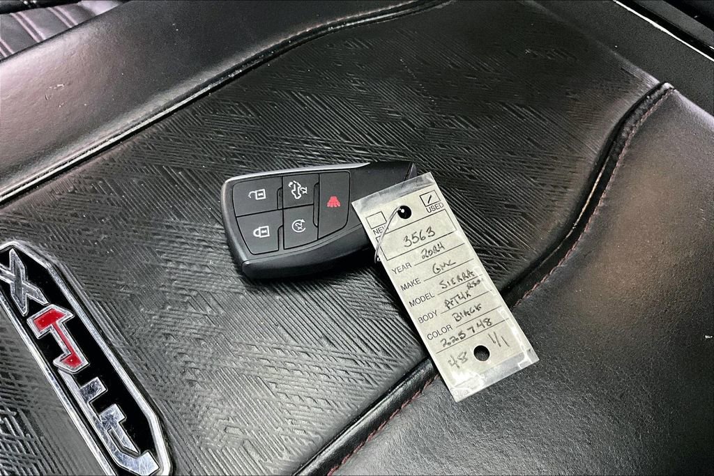 Used 2024 GMC Sierra 2500 AT4X image 39