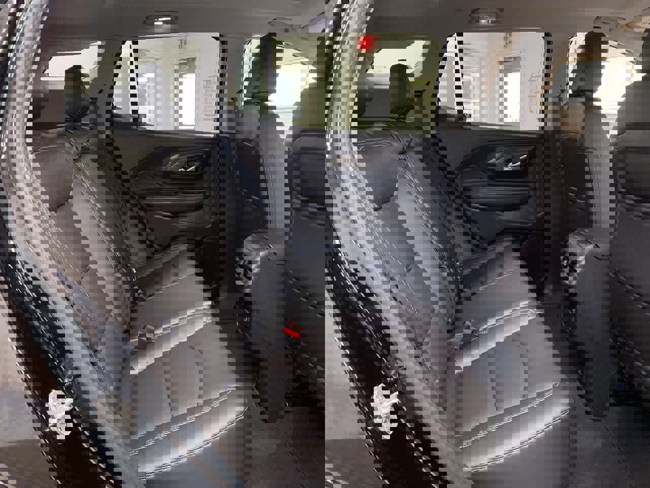 Used 2022 GMC Terrain SLT w/ Infotainment Package II image 18