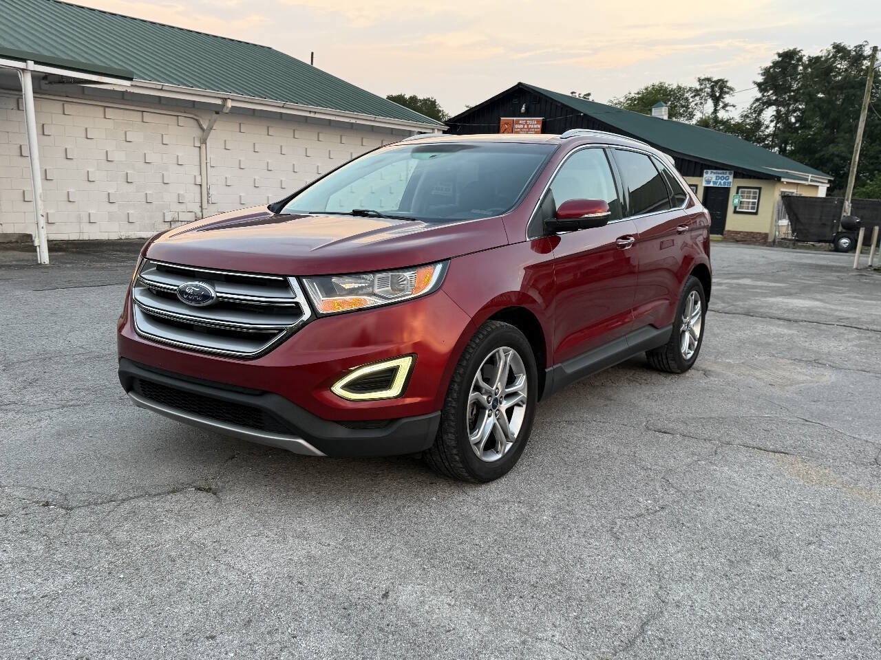 Used 2016 Ford Edge Titanium w/ Technology Package AWD/4WD image 17
