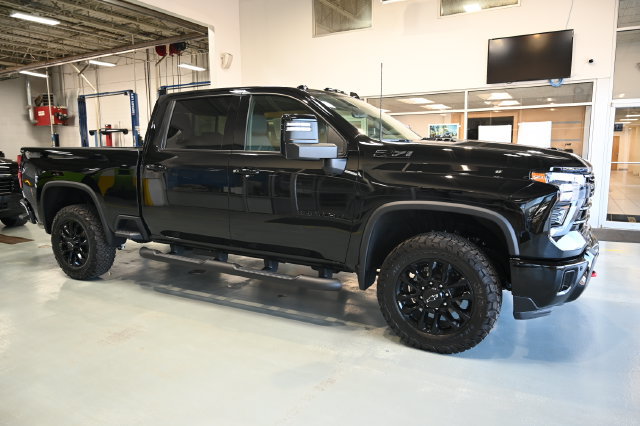 New 2026 Chevrolet Silverado 3500 LTZ w/ LTZ Plus Package AWD/4WD image 4