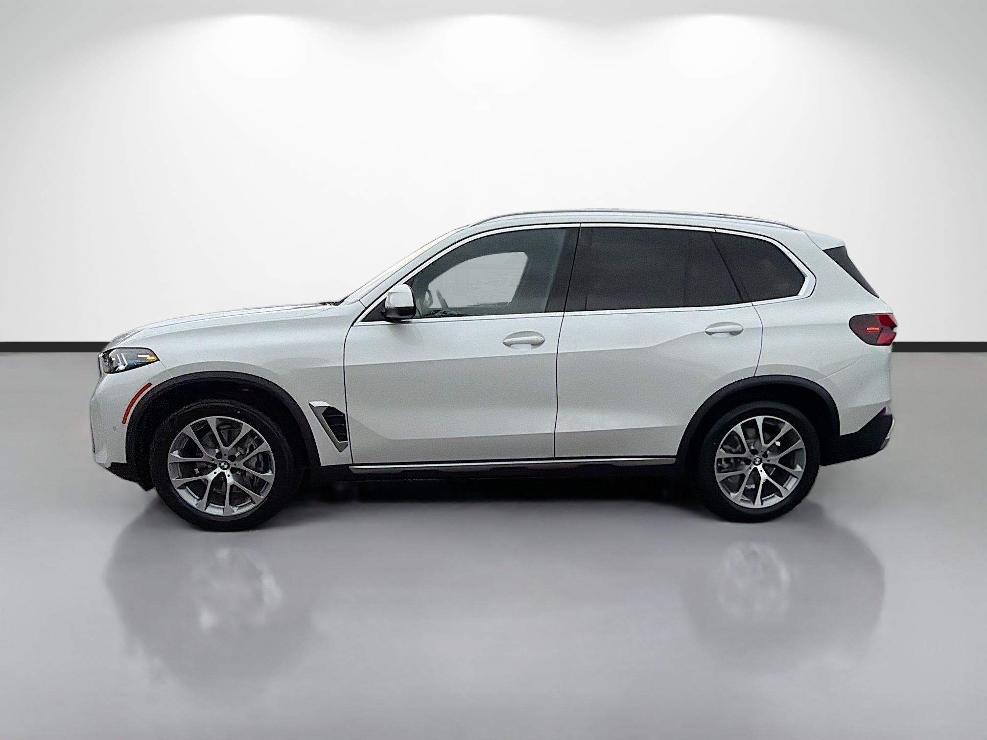 New 2026 BMW X5 xDrive40i w/ Premium Package AWD/4WD image 6