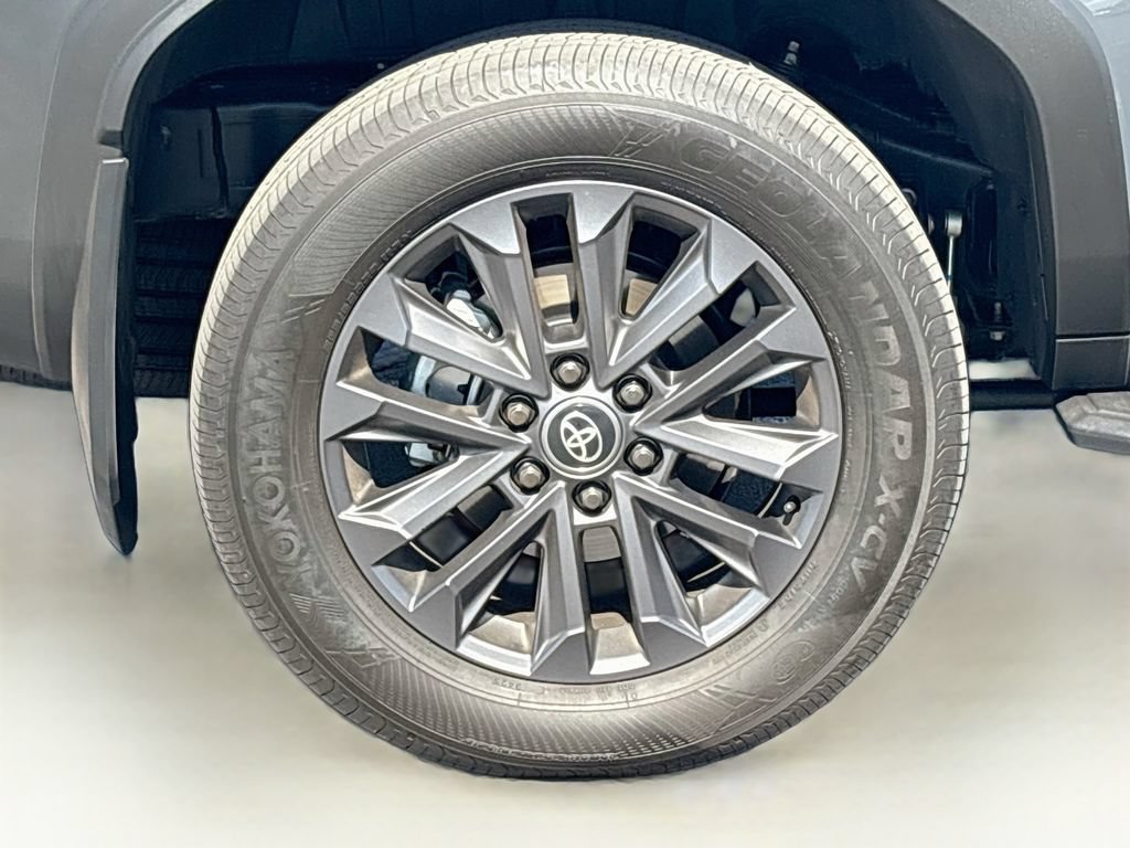 Certified 2026 Toyota Land Cruiser w/ Premium Package AWD/4WD image 33