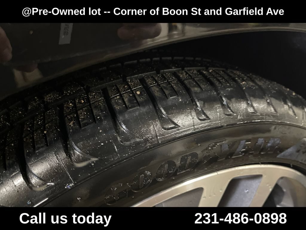 Used 2021 Chevrolet Malibu Premier FWD image 12