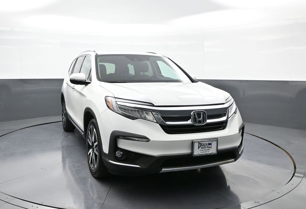 Certified 2022 Honda Pilot Touring image 3