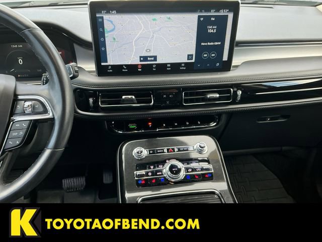 Used 2023 Lincoln Nautilus Reserve image 11