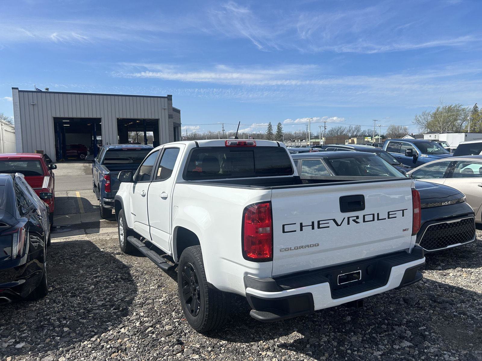 Used 2022 Chevrolet Colorado LT w/ LT Convenience Package image 6