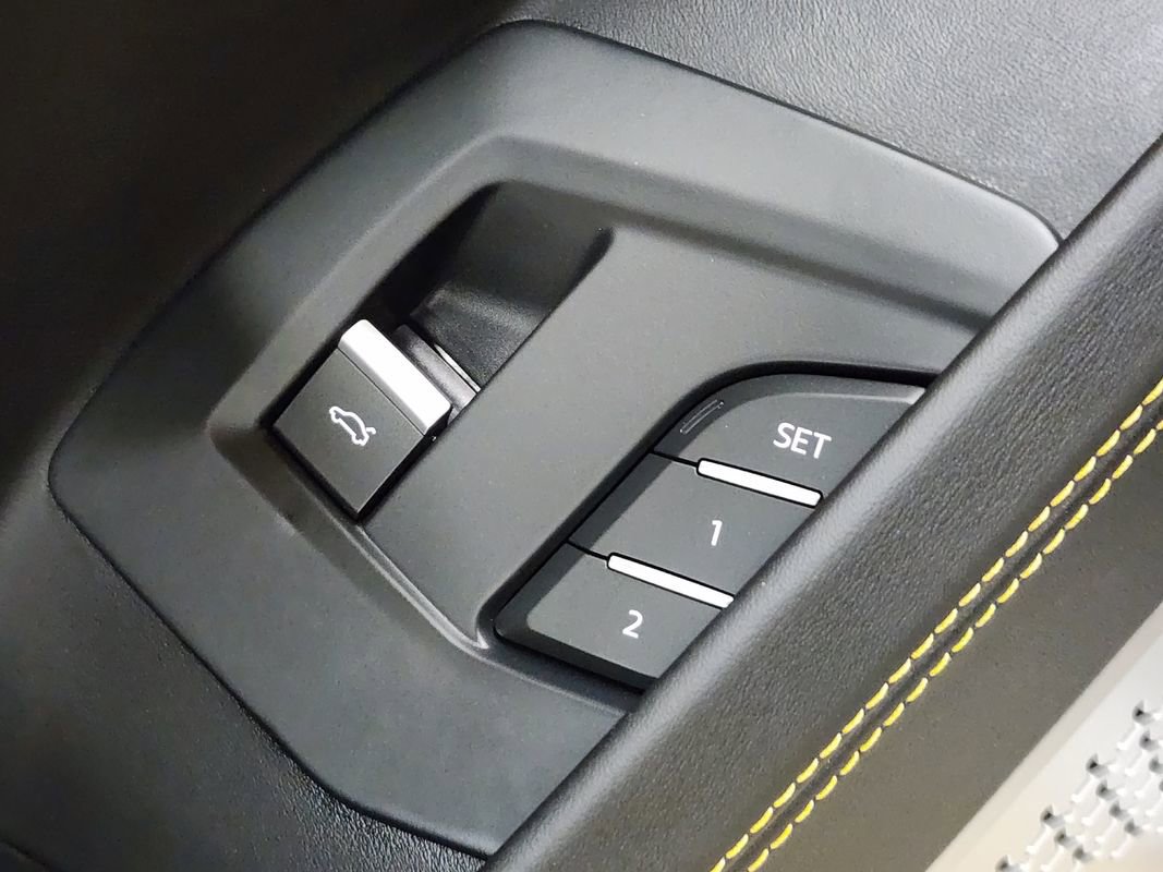 Used 2019 Lamborghini Urus image 19