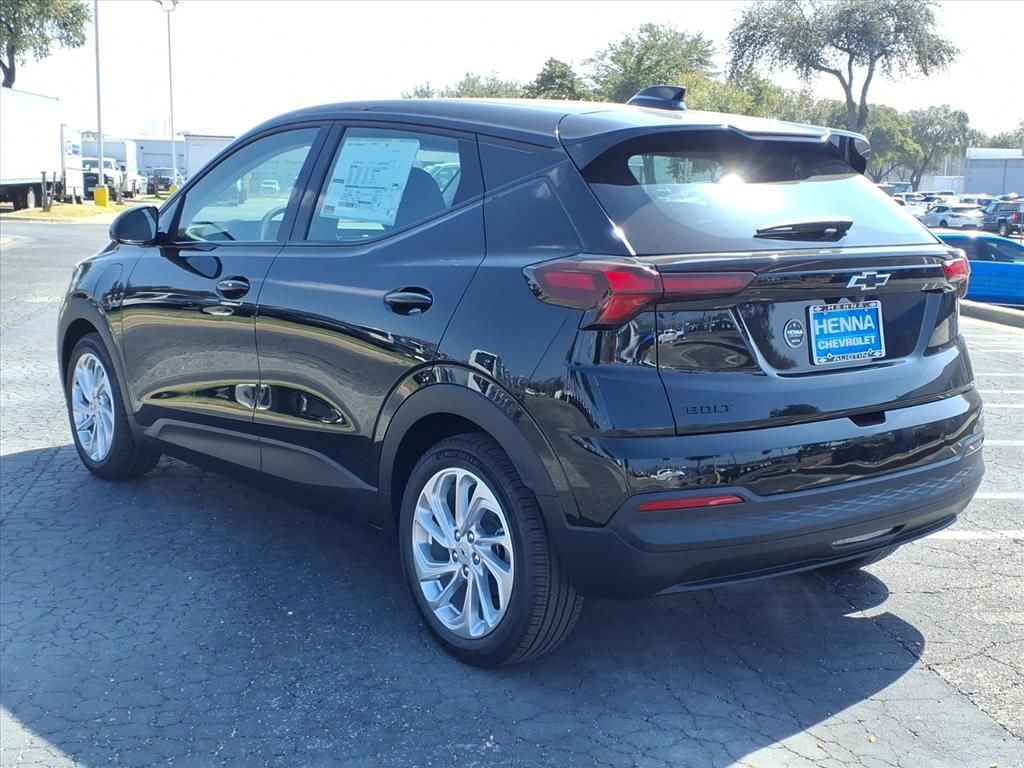 New 2027 Chevrolet Bolt LT w/ Comfort Package image 8