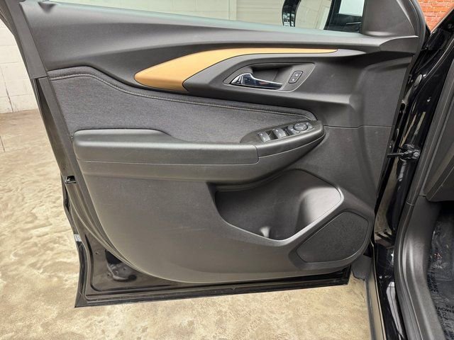 Used 2023 Chevrolet TrailBlazer ACTIV w/ Convenience Package image 10