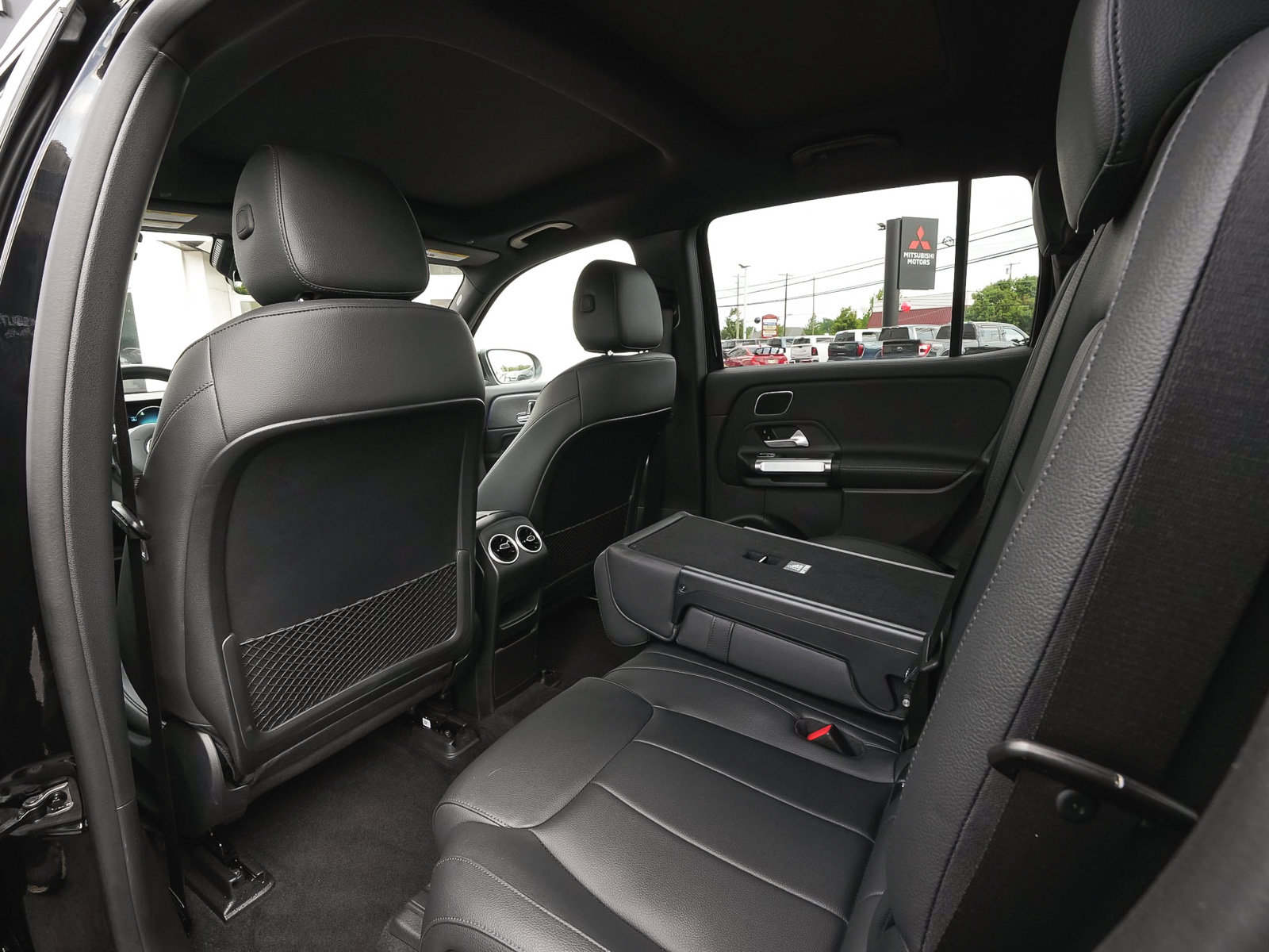 Used 2023 Mercedes-Benz EQB 300 4MATIC w/ Pinnacle Package image 41