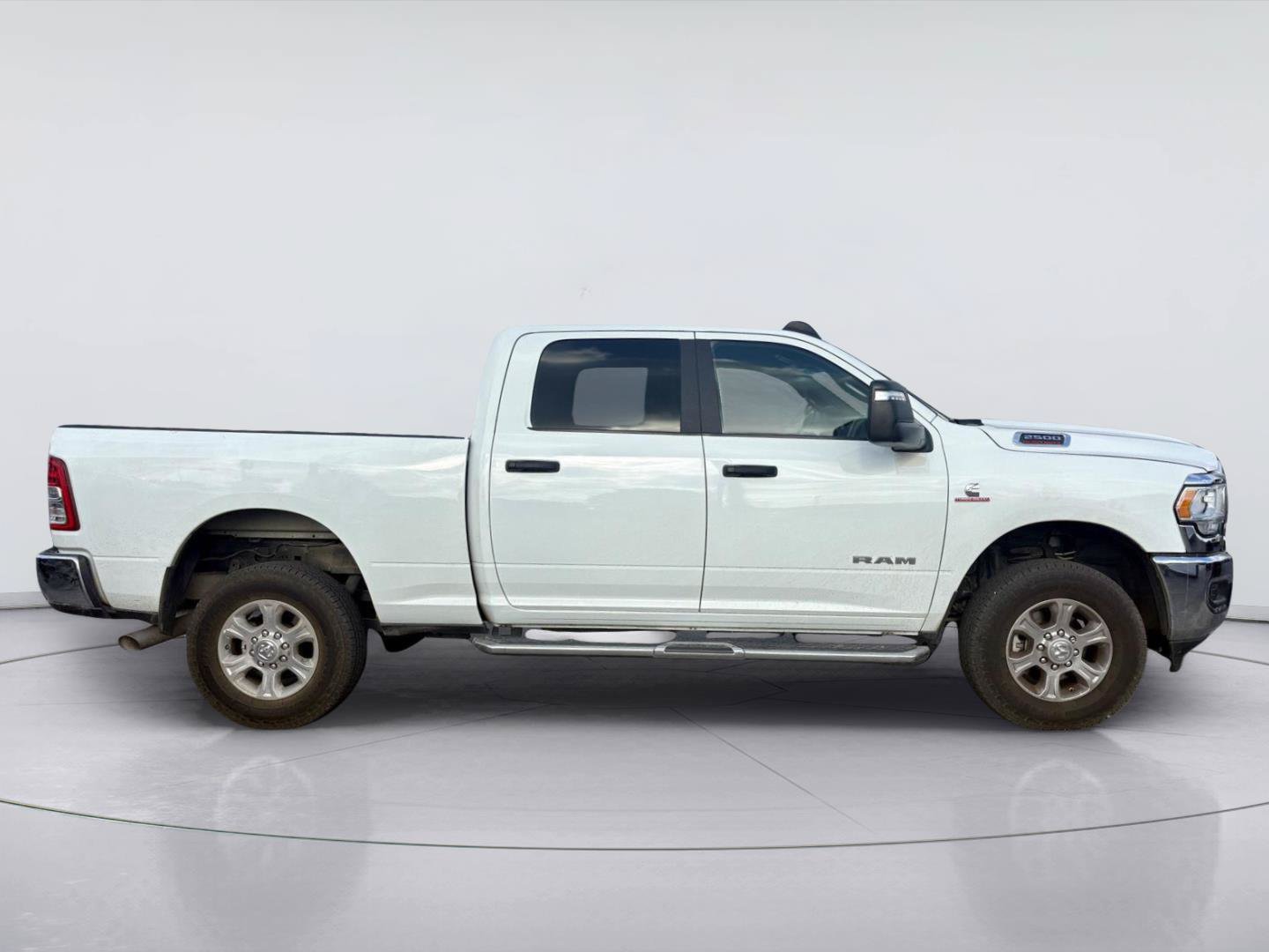 Used 2024 RAM 2500 Big Horn AWD/4WD image 2