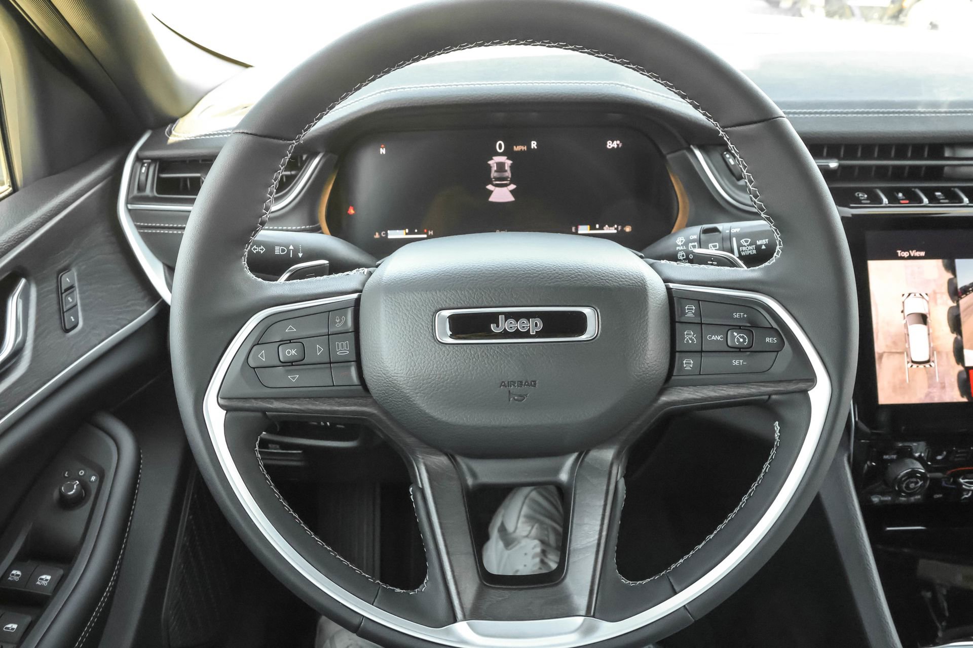 New 2025 Jeep Grand Cherokee Limited w/ Luxury Tech Group II image 29