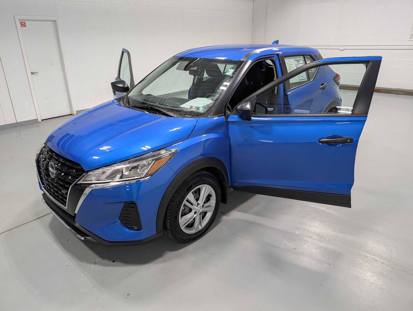 Used 2023 Nissan Kicks S image 16