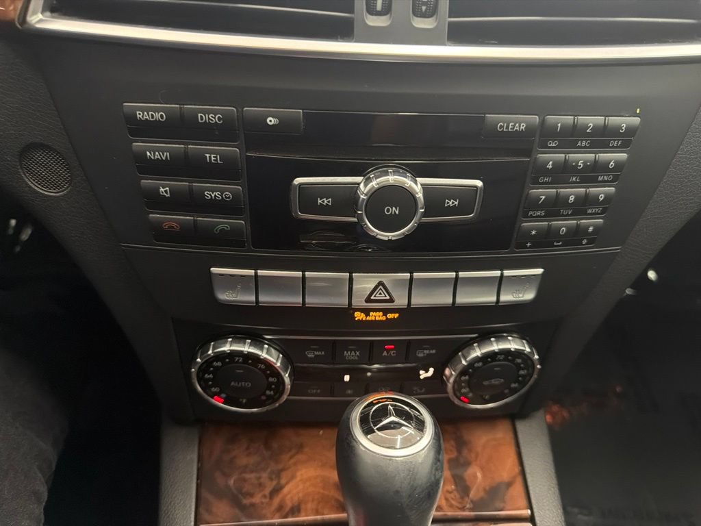 Used 2013 Mercedes-Benz C 250 Sedan image 32