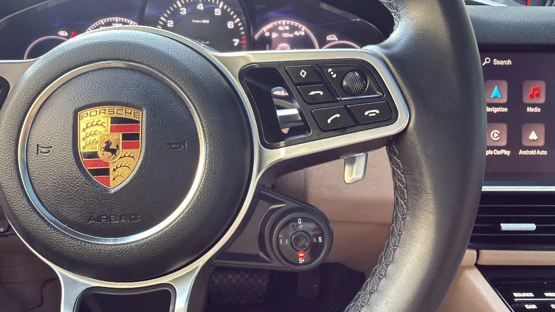 Used 2023 Porsche Cayenne Platinum Edition AWD/4WD image 32