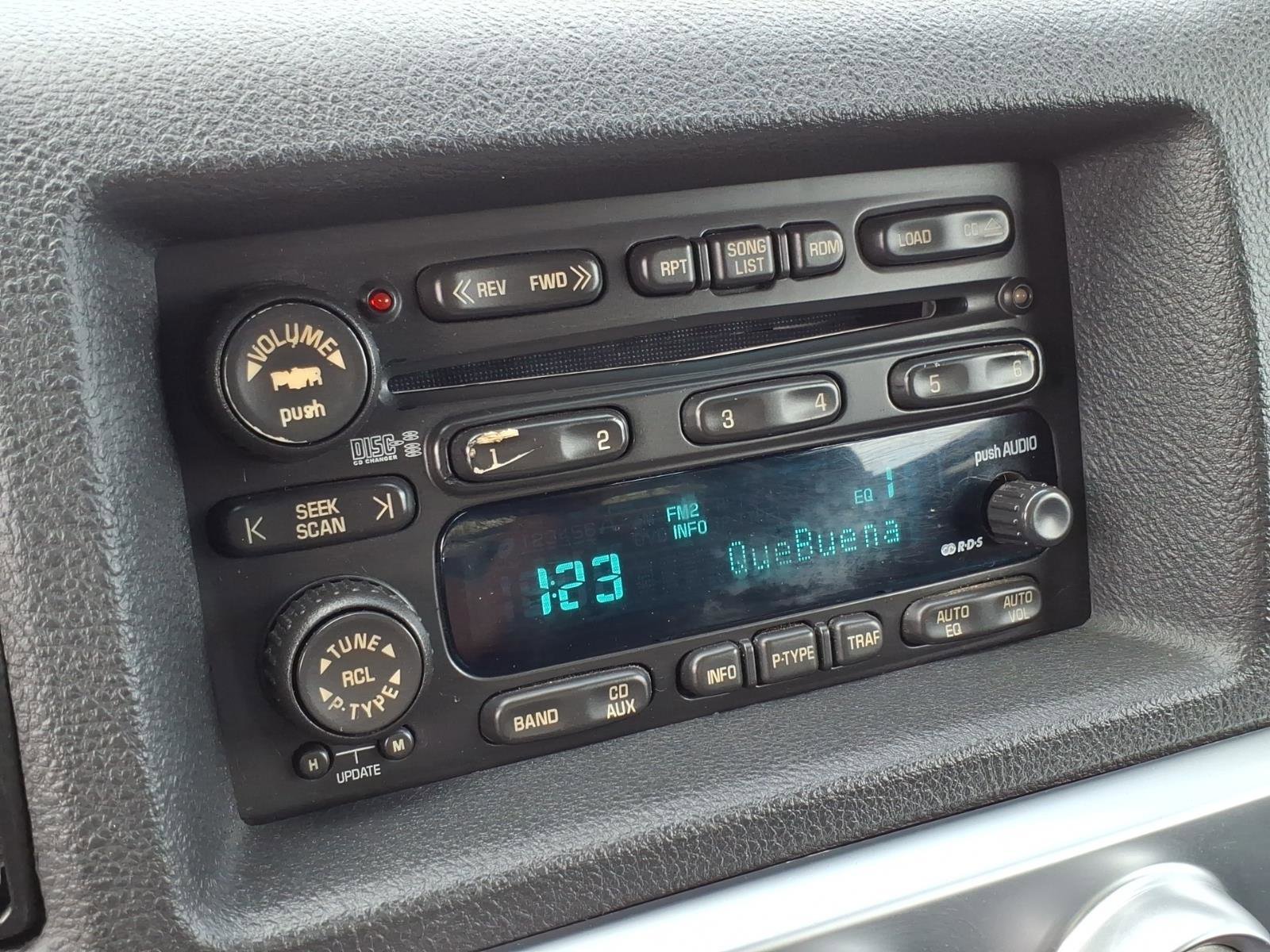 Used 2004 Chevrolet SSR w/ Preferred Equipment Group RWD image 24