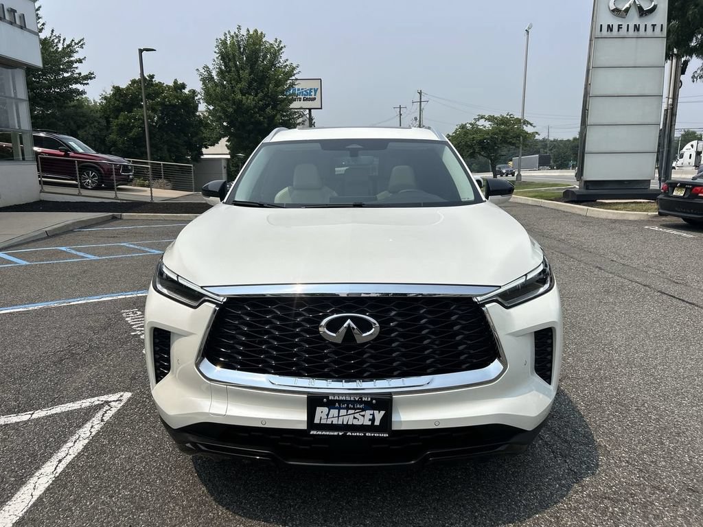 Certified 2023 INFINITI QX60 Luxe w/ Cargo Package AWD/4WD image 3