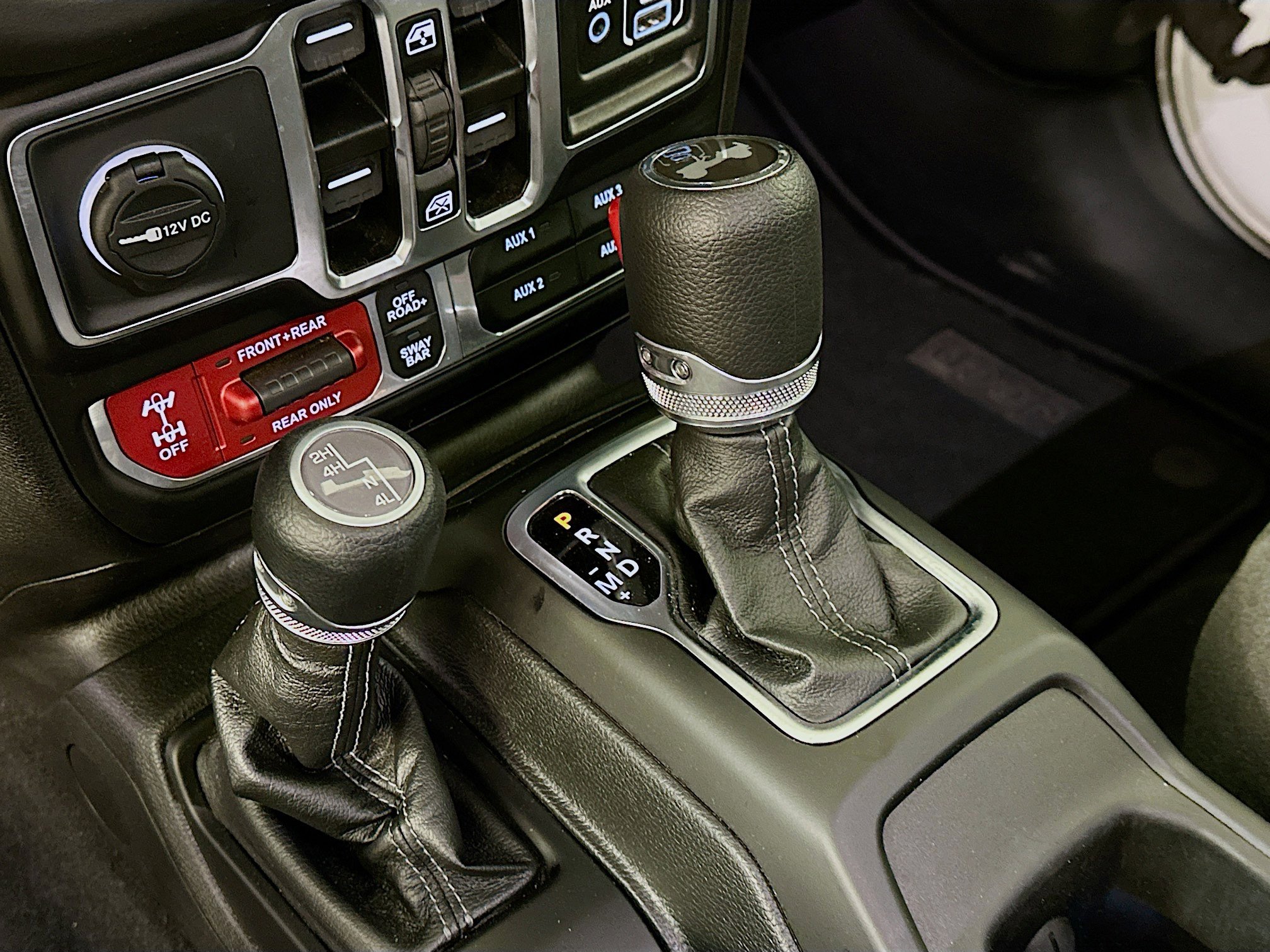 Used 2025 Jeep Wrangler Unlimited Rubicon image 24