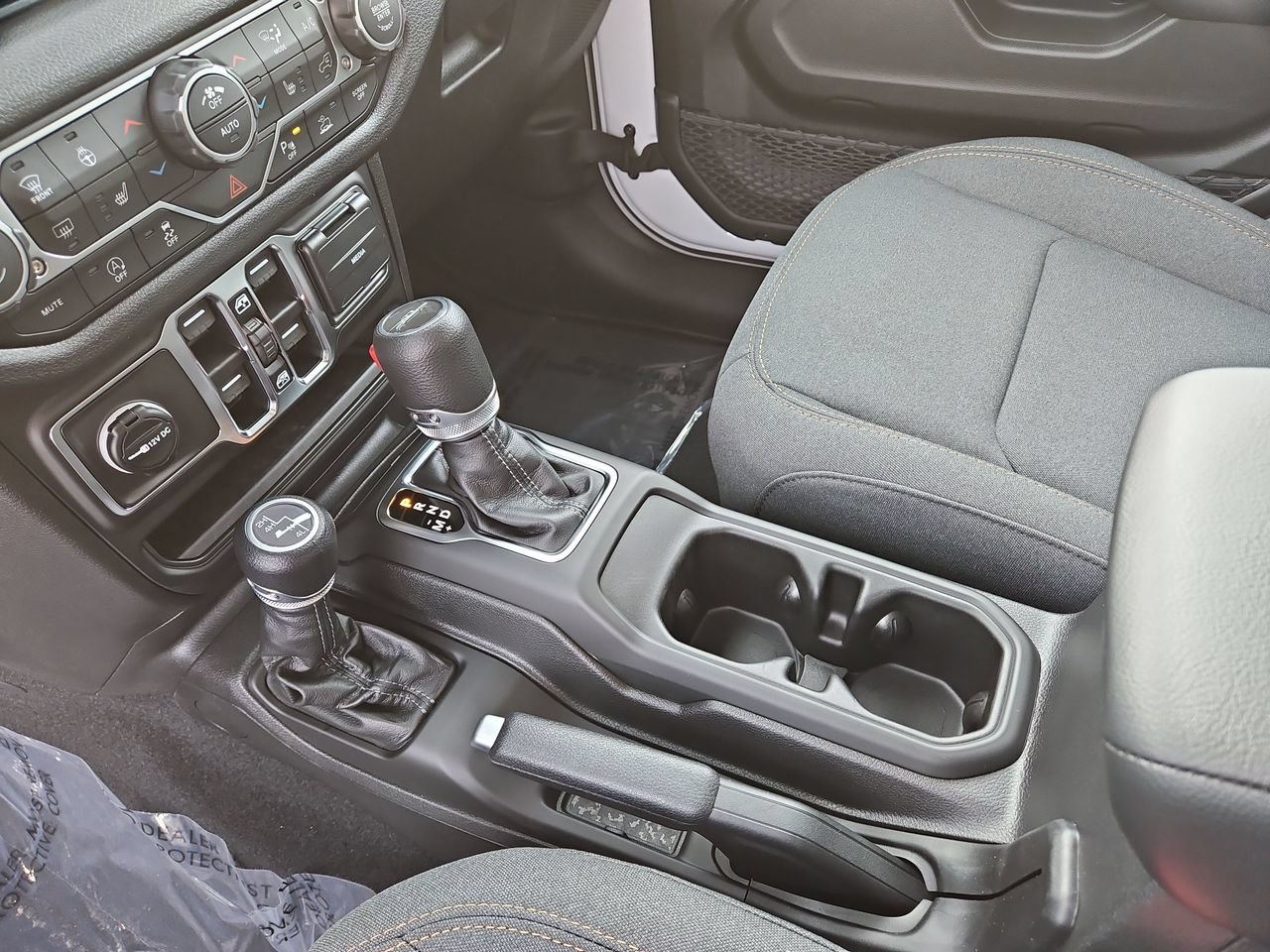 New 2026 Jeep Gladiator Sport AWD/4WD image 30
