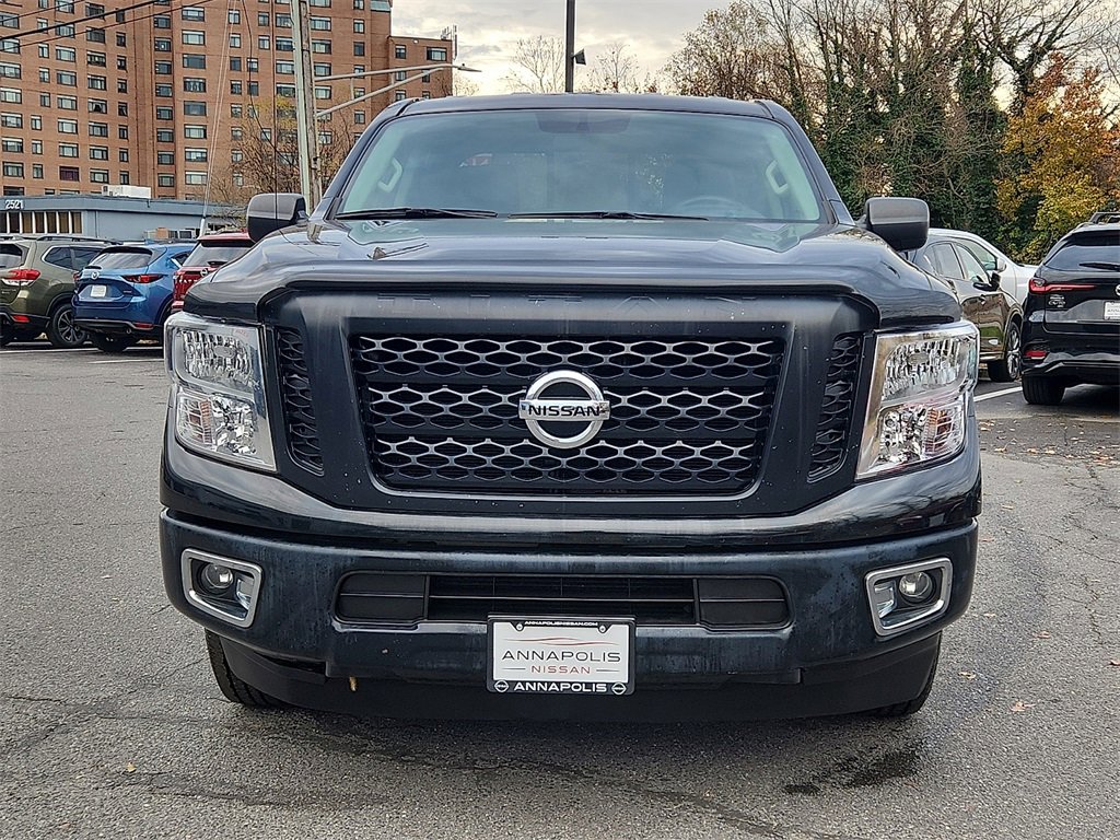 Used 2017 Nissan Titan S image 2