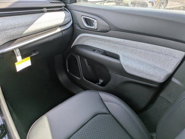 New 2026 Jeep Compass Latitude image 15