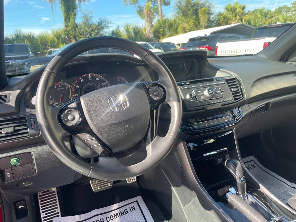 Used 2017 Honda Accord Sport image 12