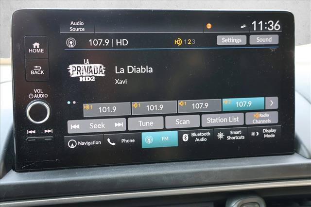Used 2025 Honda Pilot Touring image 14