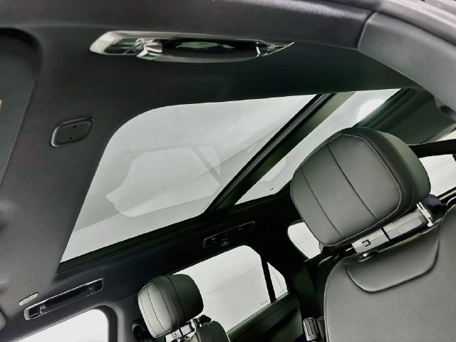 New 2027 Land Rover Range Rover Sport Dynamic SE AWD/4WD image 14