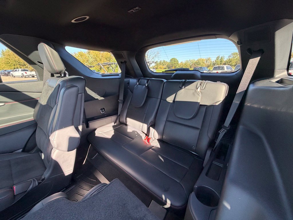Used 2025 Ford Explorer ST AWD/4WD image 8