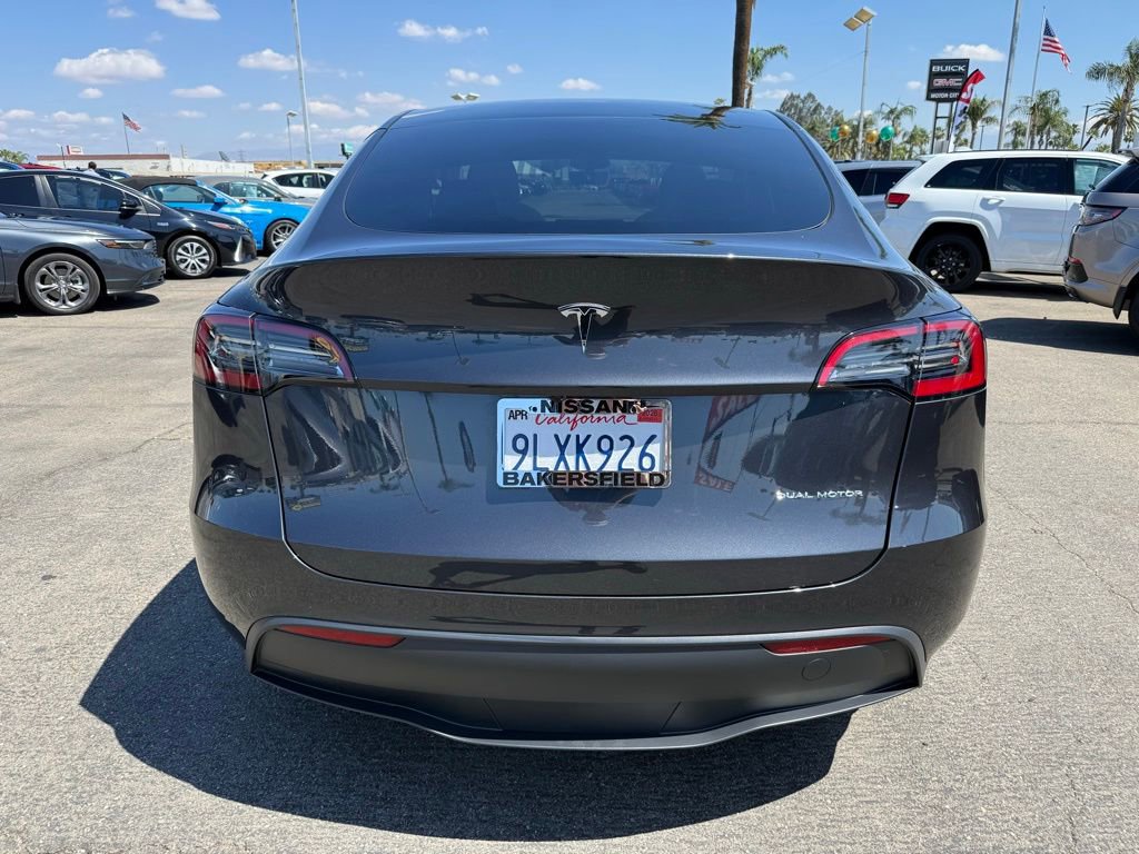 Used 2024 Tesla Model Y Long Range AWD/4WD image 5