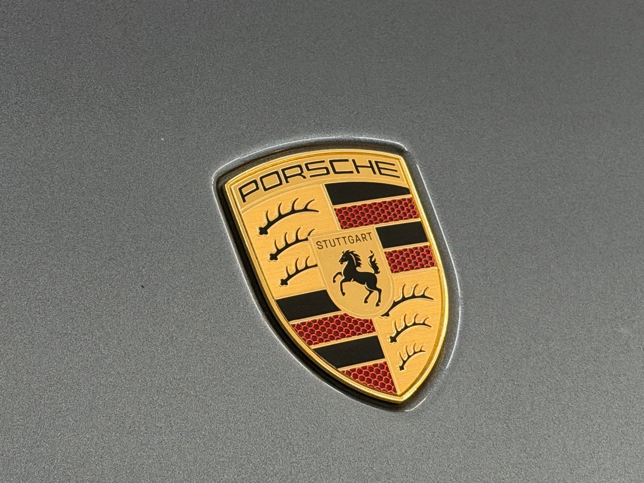Certified 2025 Porsche 911 Carrera RWD image 34