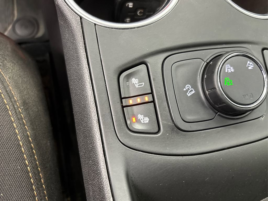 Used 2018 GMC Terrain SLE w/ Driver Convenience Package image 32