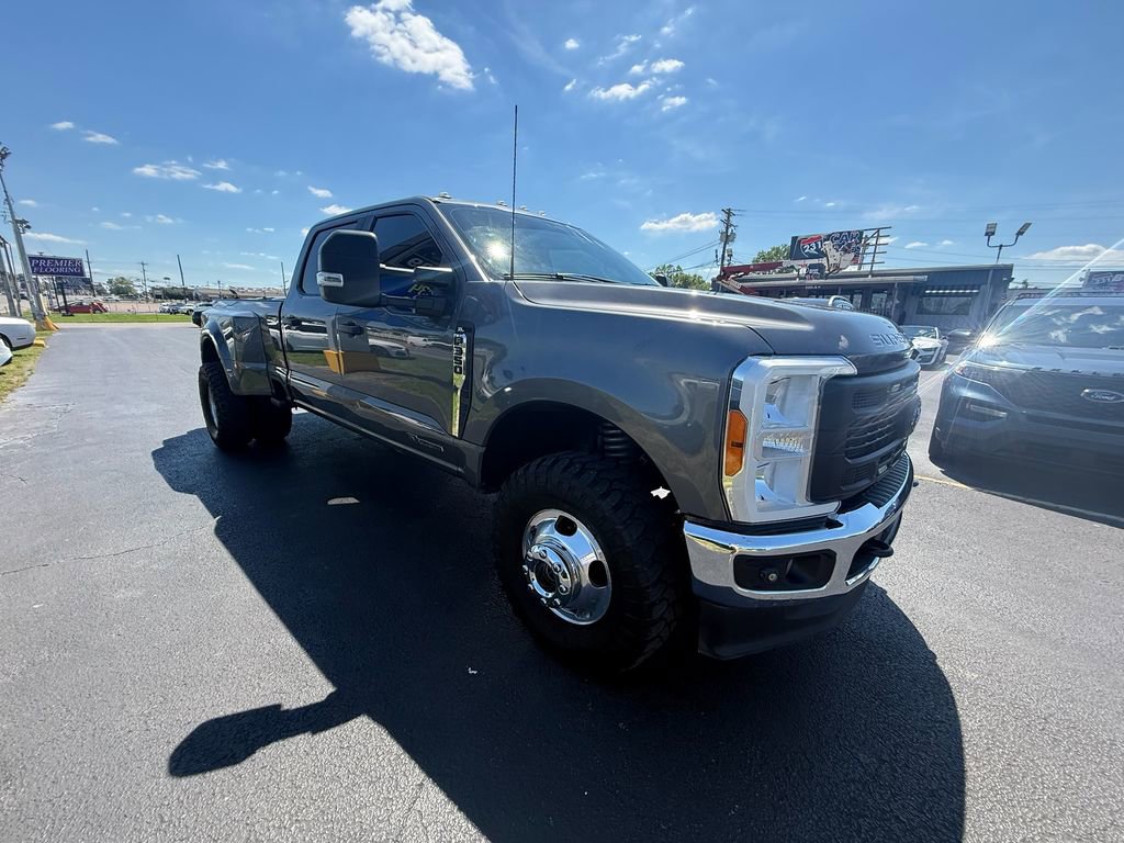 Used 2023 Ford F350 XL w/ XL Driver Assist Package AWD/4WD image 1